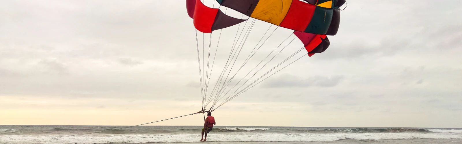 Parasailing & Water Sports Near Juhu and Versova Beaches