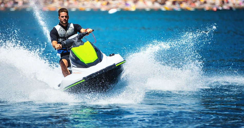 Parasailing & Sukan Air Berhampiran Pantai Juhu dan Versova