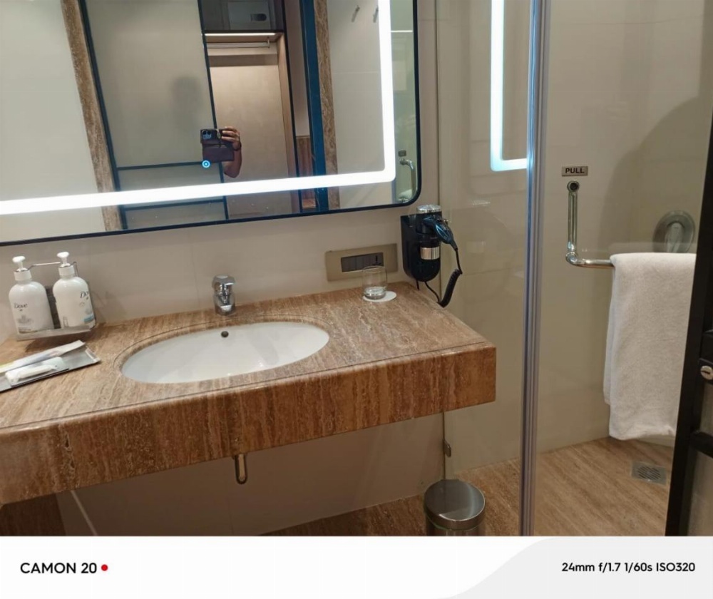 Mirage Hotel, Mumbai International Airport
