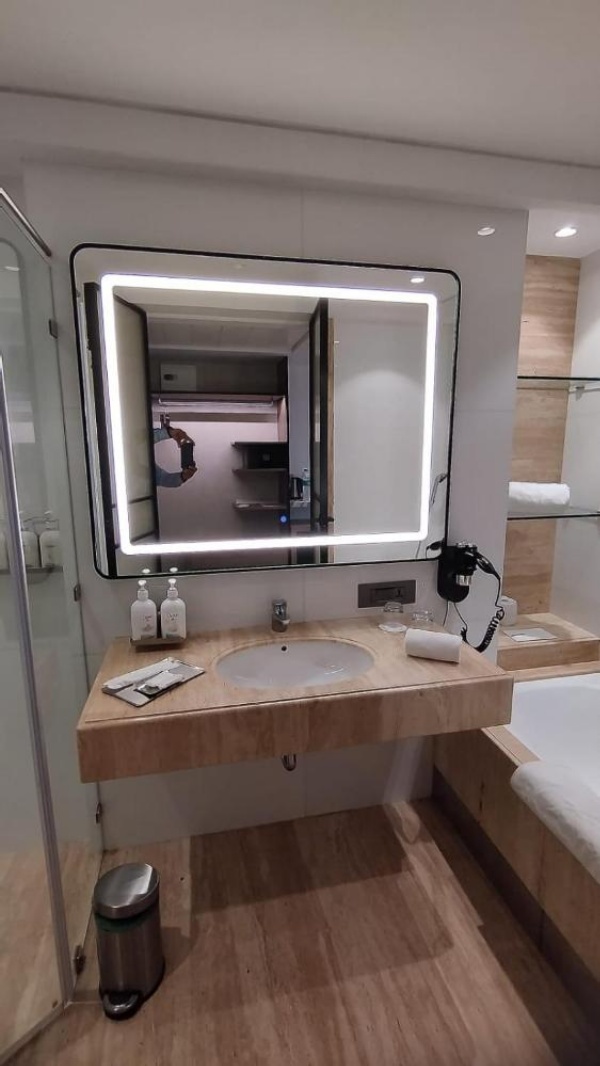 Mirage Hotel, Mumbai International Airport image 17