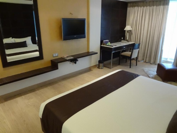 Mirage Hotel, Mumbai International Airport image 23