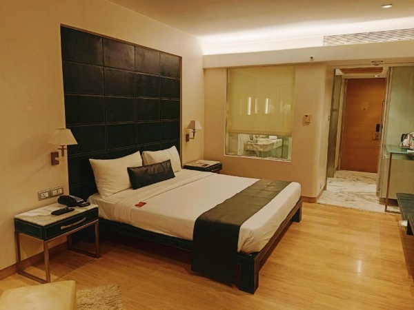 Mirage Hotel, Mumbai International Airport image 27