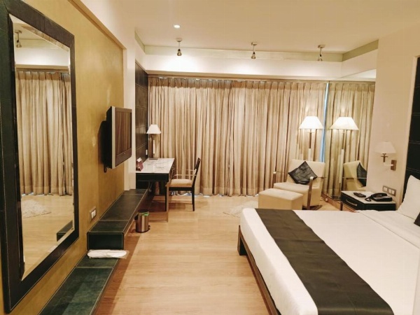 Mirage Hotel, Mumbai International Airport image 28